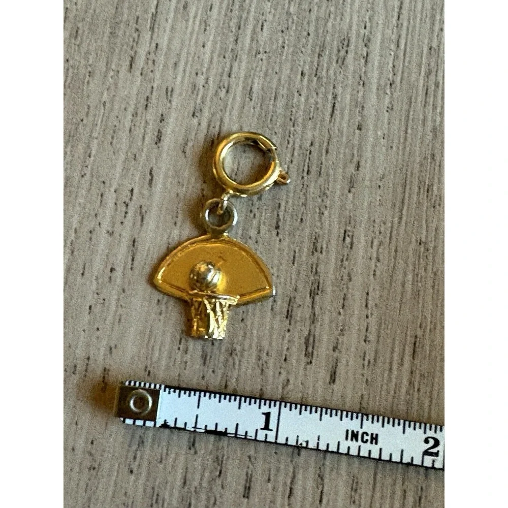 Rare Vintage Basketball Hoop/Net Gold Colored pendant NBA fans